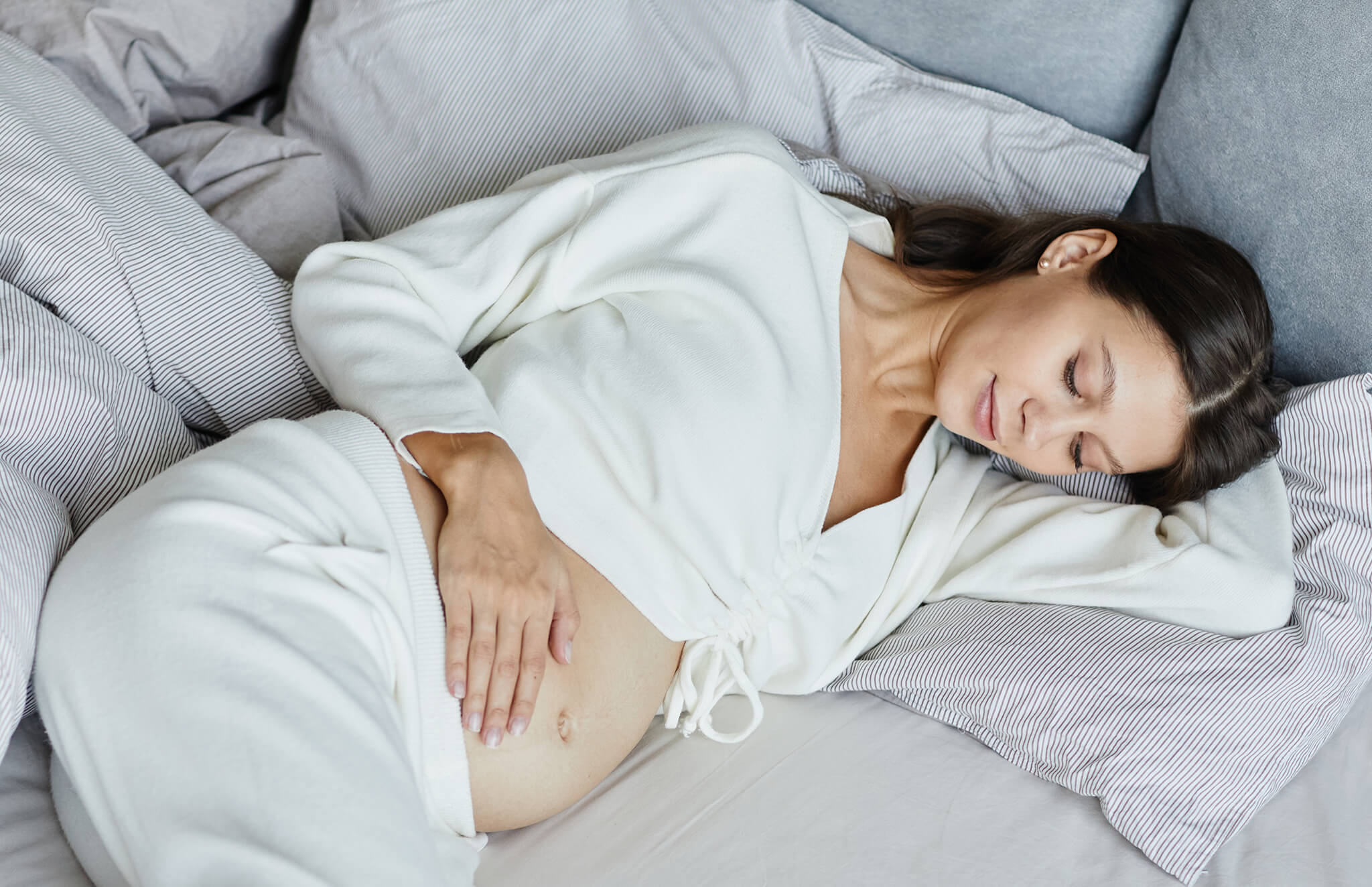 Best Temperature and Sleeping Conditions During Pregnancy - Navien Mate